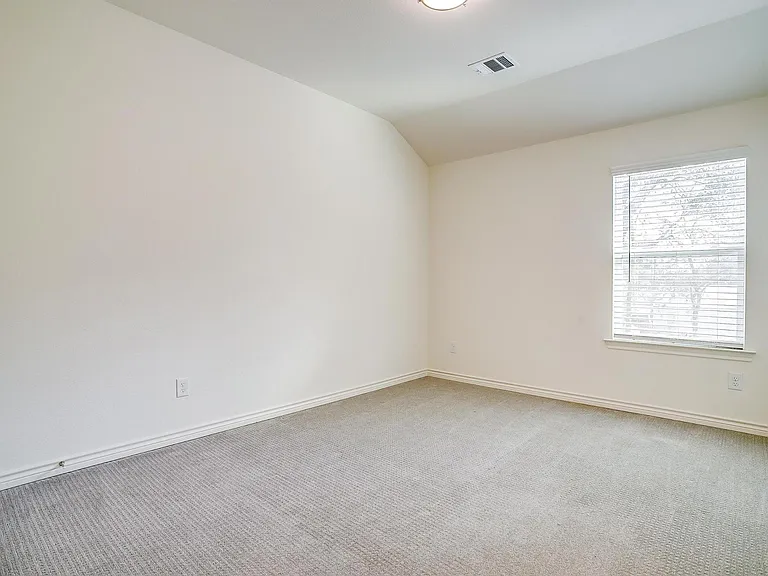 211 Athenia Dr — Photo 24