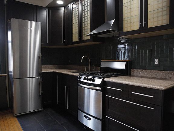3rd image of 6015 Boulevard E #D6