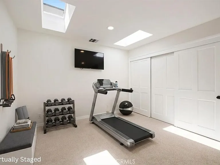 3969 Longridge Studio Ctr — Photo 34
