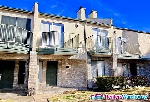 1st image of 3811 Landmark Dr