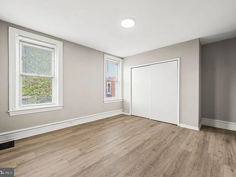 5011 Larchwood Ave — Photo 15