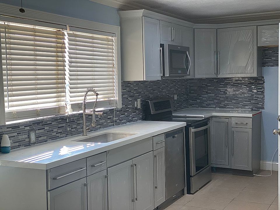 Brand new kitchen 15x7ft