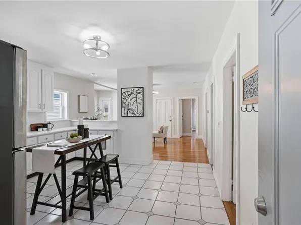179 Transit St #2, Providence, RI 02906