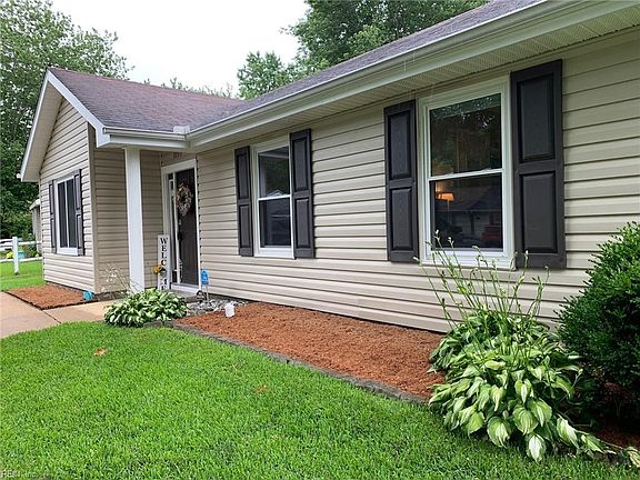 3rd image of 1117 Woodcock Ln