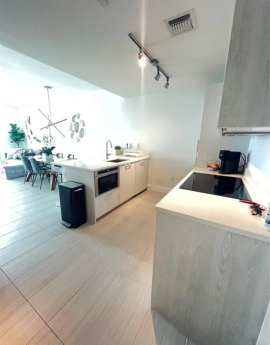 Paraiso Bayviews Condo — Photo 1