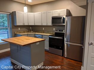 2007 Pleasant St, Des Moines, IA 50312
