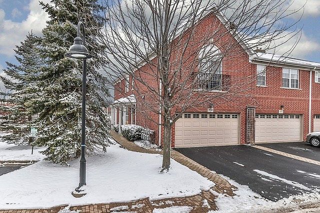 1st image of 1016 Enfield Dr #2-E1