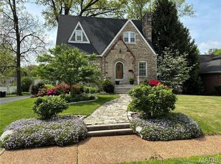 9140 White Ave, Saint Louis, MO 63144