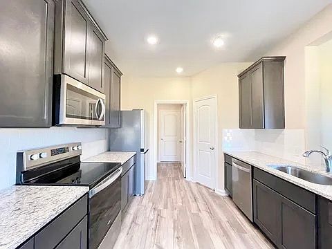 2nd image of 1702 Sandalwood Way