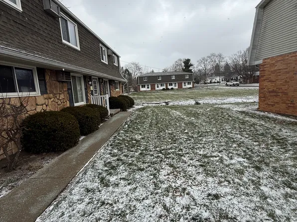 301 W Noble St #3, East Canton, OH 44730