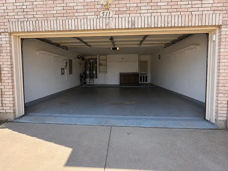 511 Travis Ranch Trl — Photo 38