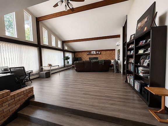 5th image of 407 7th St SW