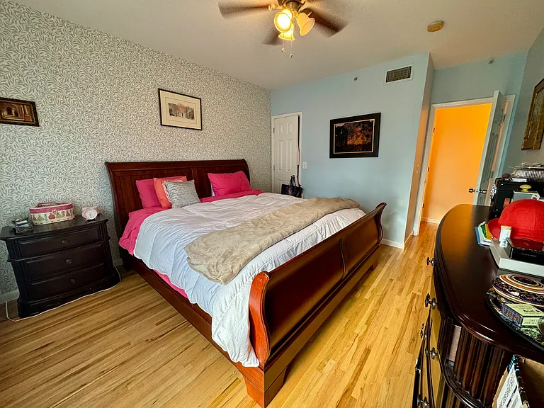 130 Jefferson St #3 — Photo 6