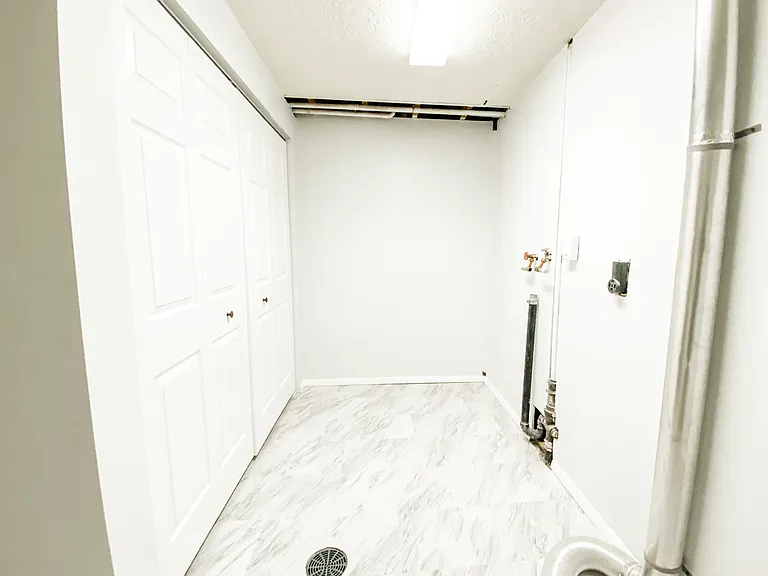 5033 Pineridge Ave — Photo 13