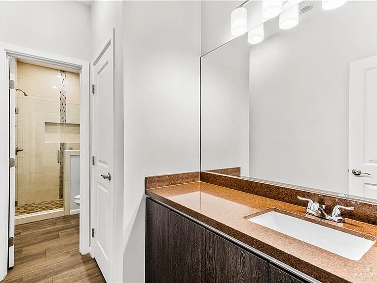 3400 Frio Ave #4 — Photo 8