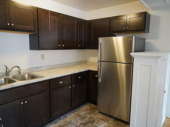 2nd image of 562 Holly Ave APT 101