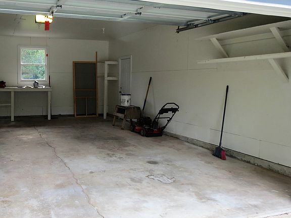 5th image of 56720 Diamond Dr