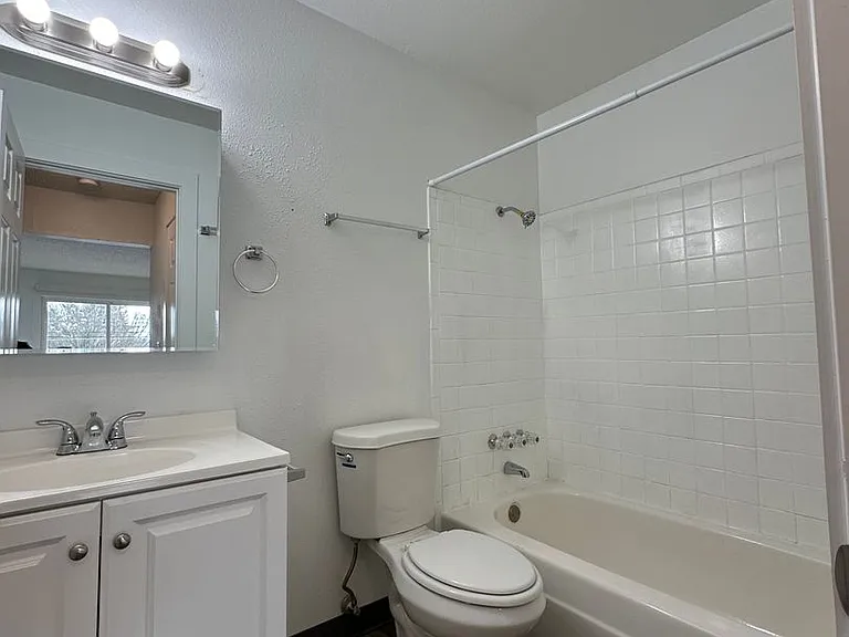 Stark Street Townhomes — Photo 29