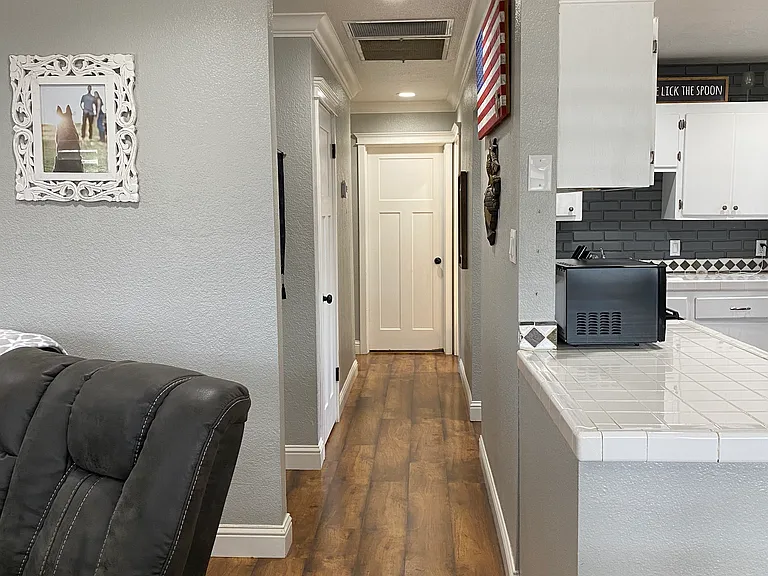 33 Olive Way — Photo 4