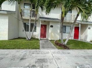 3104 Poolside Dr, Greenacres, FL 33463