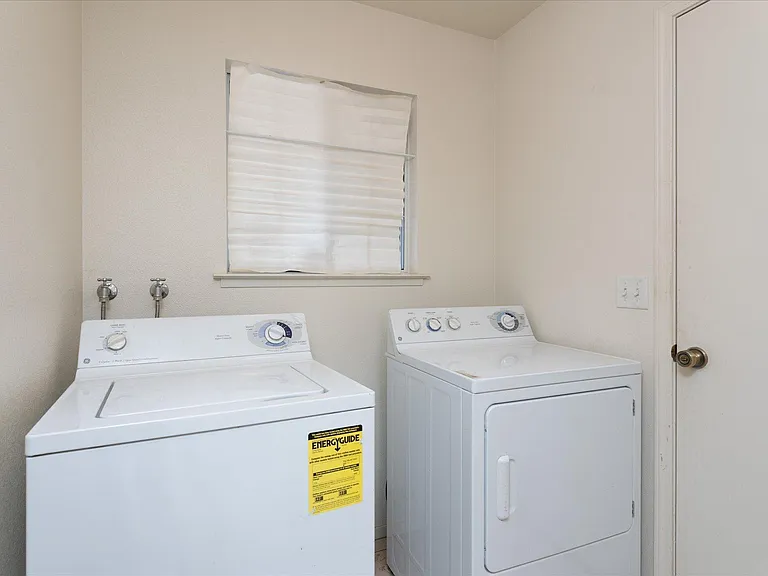 43106 Revis Cir E — Photo 15