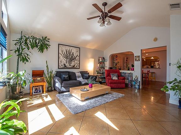 2nd image of 3609 Clawson Rd #A