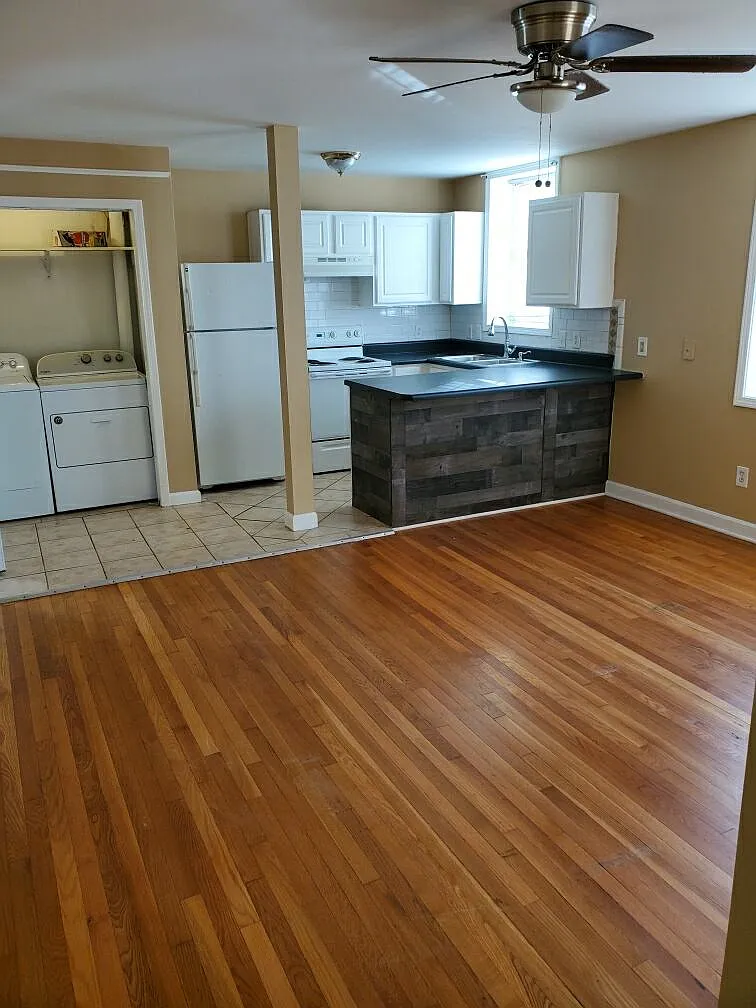 1 bed, 725 sqft, $1,000 — Photo 1