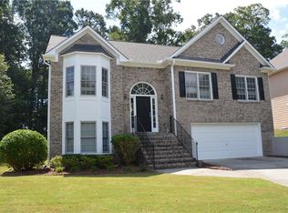2555 Chandler Grove Dr, Buford, GA 30519