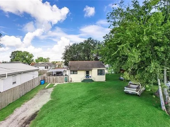 1120 Lebeau St, Arabi, LA 70032