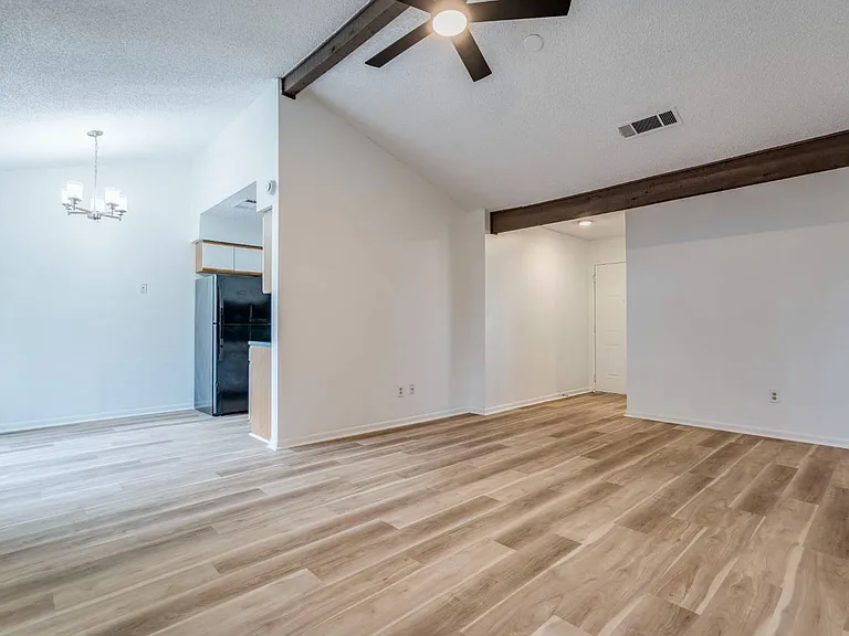 1306 Glenda Dr #A — Photo 5