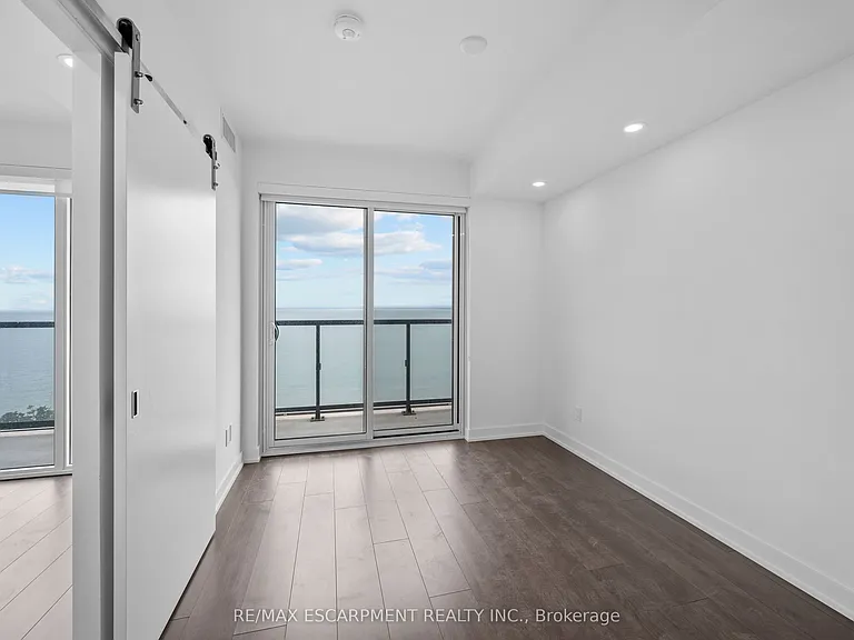 370 Martha St #1503 — Photo 9