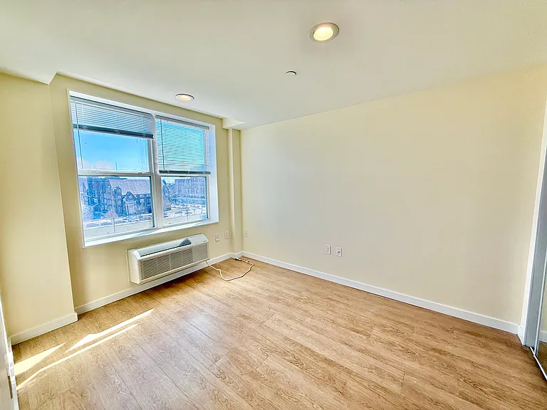 249 S 49th St #8O6 — Photo 53