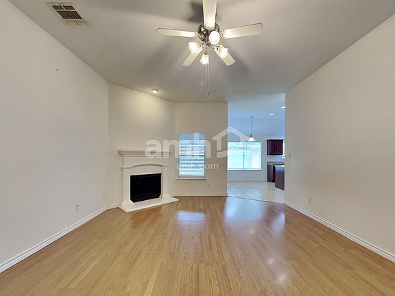 4th image of 9308 Marilyn Ct