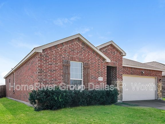 3rd image of 5837 Mountain Bluff Dr