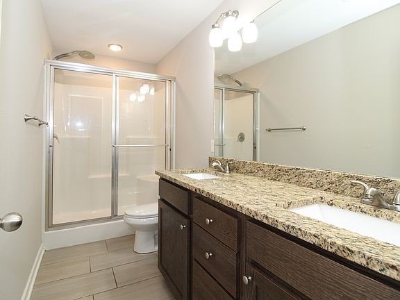 5th image of 609 W Christopher Dr Unit A