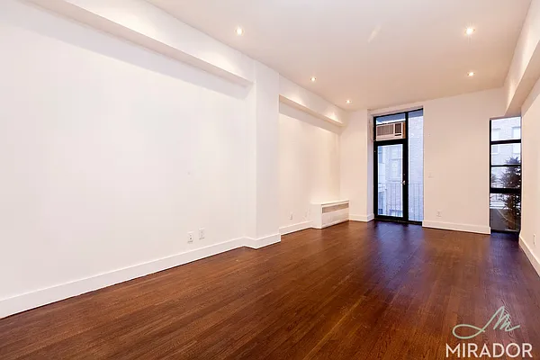 Rented by Mirador Real Estate | media 5