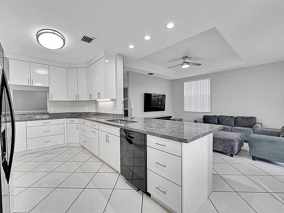 5th image of 9640 Royal Palm Boulevard