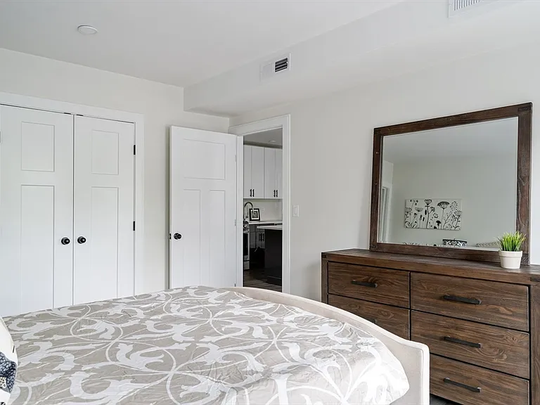 316 Belgrade Ave #201 — Photo 19