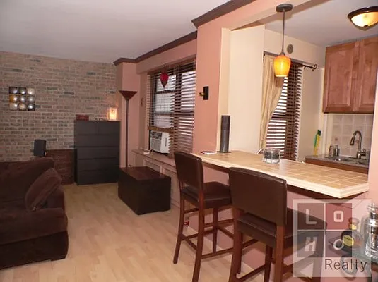 Sold by LoHo Realty | media 10