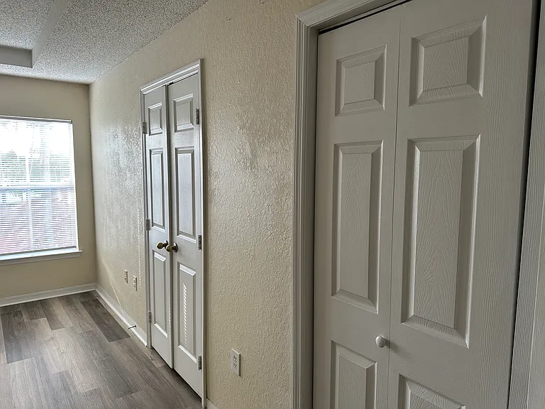 Richmond Place Dr — Photo 9