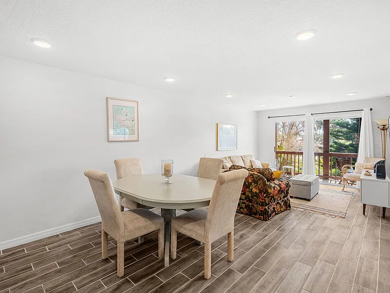 1318 S Miramar Ave #208 — Photo 12
