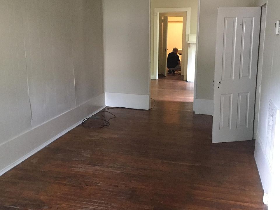 2nd image of 3108 Duncan St #1