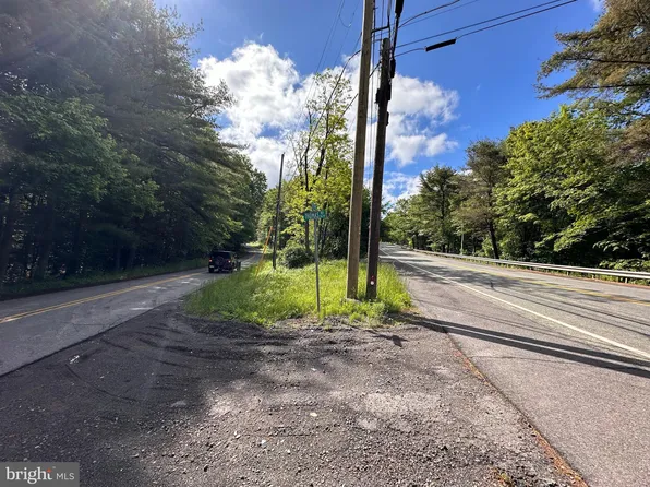 T 629 Thomas Rd, Blakeslee, PA 18610