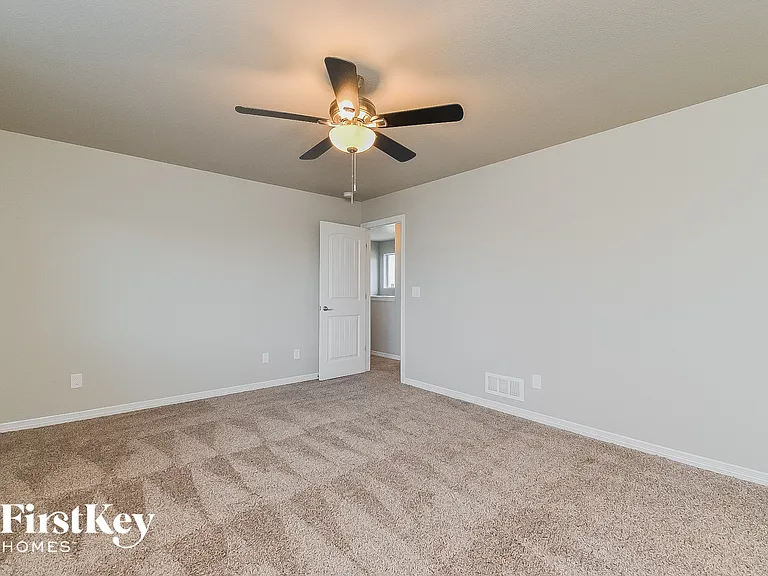5307 Pabst Dr — Photo 8