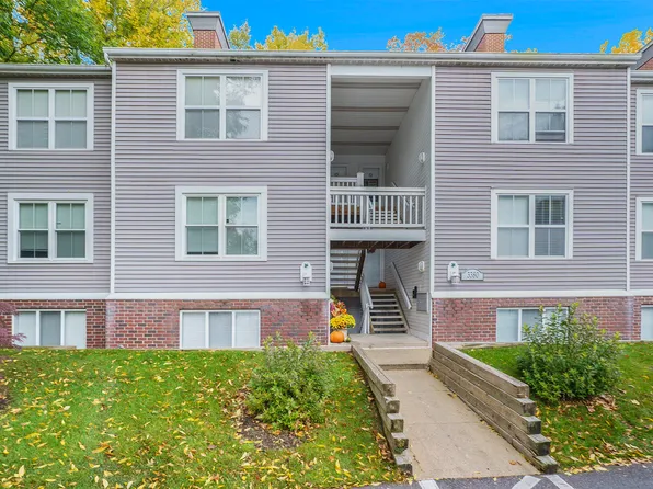 3380 Pine Meadow Dr SE APT 301, Kentwood, MI 49512
