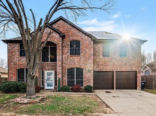 6715 Canyon Creek Dr, Arlington, TX 76001