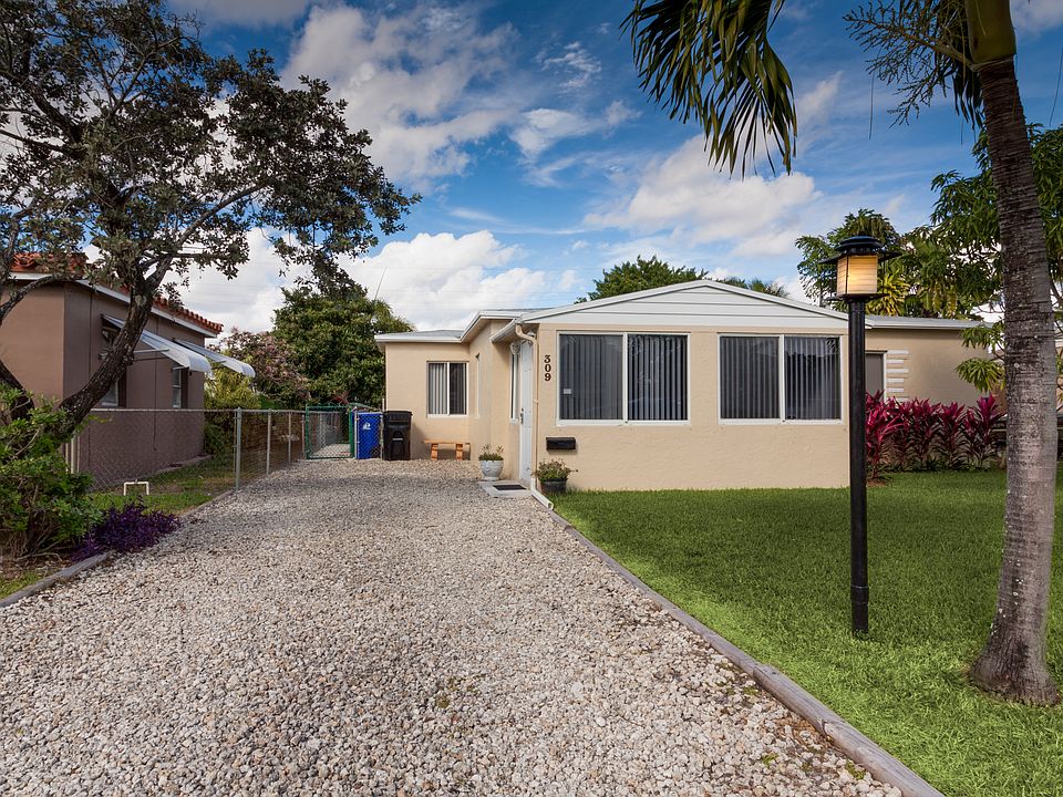 Ample parking in driveway