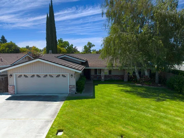 2704 Estate Dr, Stockton, CA 95209