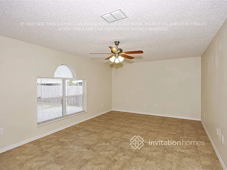 6702 Lorain St — Photo 8
