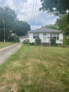 5166 Whitethorn Ave, North Olmsted, OH, 44070